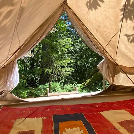 مكان تخييم Tipi En Foret, Nuits Insolites En Ardeche Dompnac