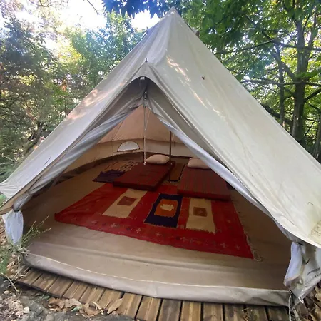 مكان تخييم Tipi En Foret, Nuits Insolites En Ardeche *