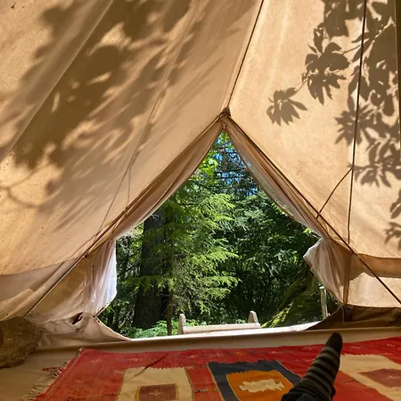 مكان تخييم Tipi En Foret, Nuits Insolites En Ardeche *
